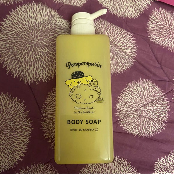 Doki Doki Crate May 2021 Kawaii Care Kit - Picture 4 of 7